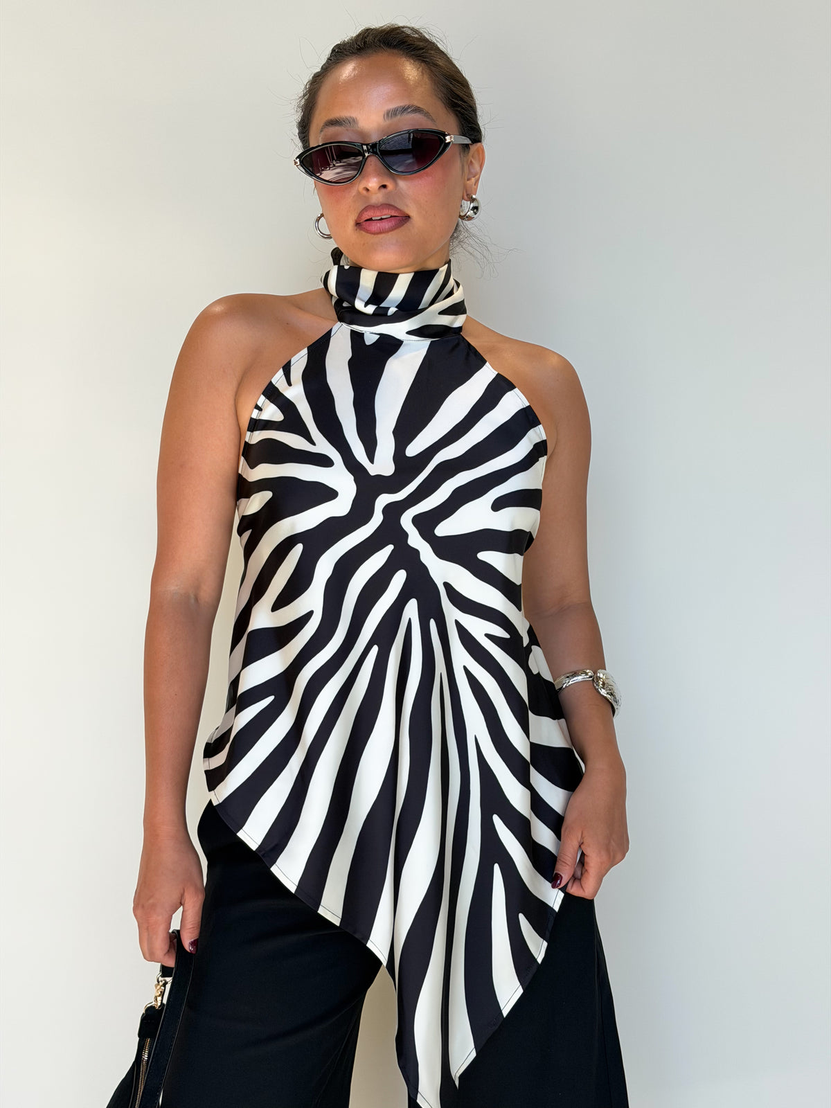 Celia Top-Black/White